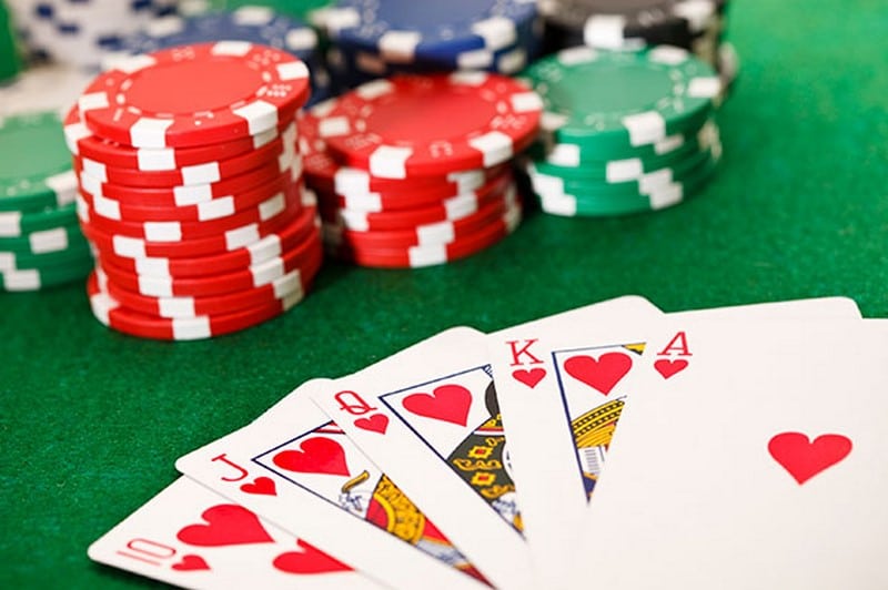 cách chia bài trong poker