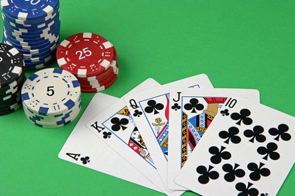 Poker 2 lá - trò chơi casino được nhiều người yêu thích